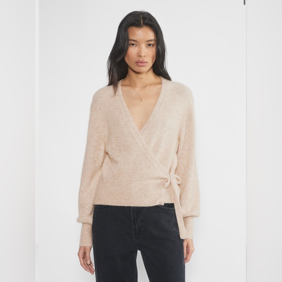 NWT Aritzia Wilfred Cassidy Sweater in Heather Light Oatmeal V-Neck Wrap Small - Picture 5 of 12